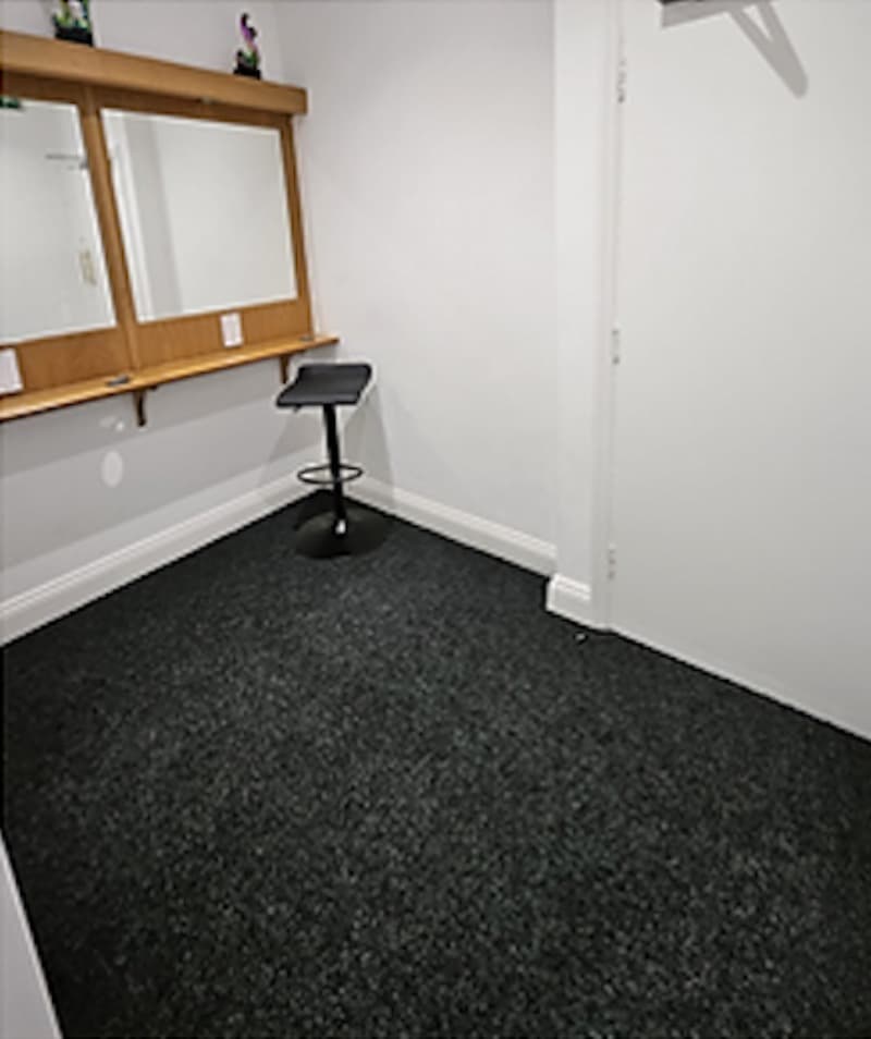 Studio 4