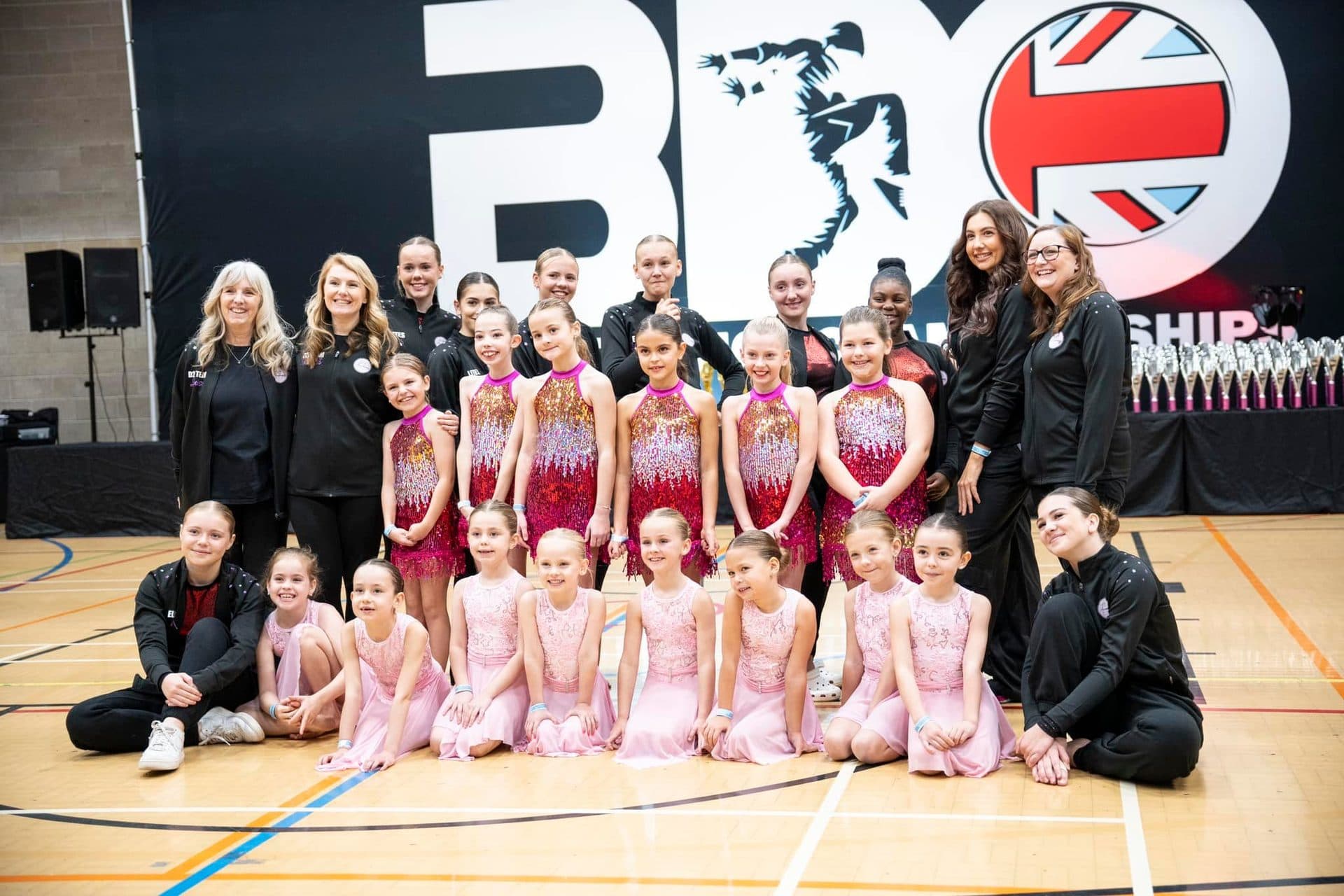 D2E Academy competition squads team group photo with all dancers