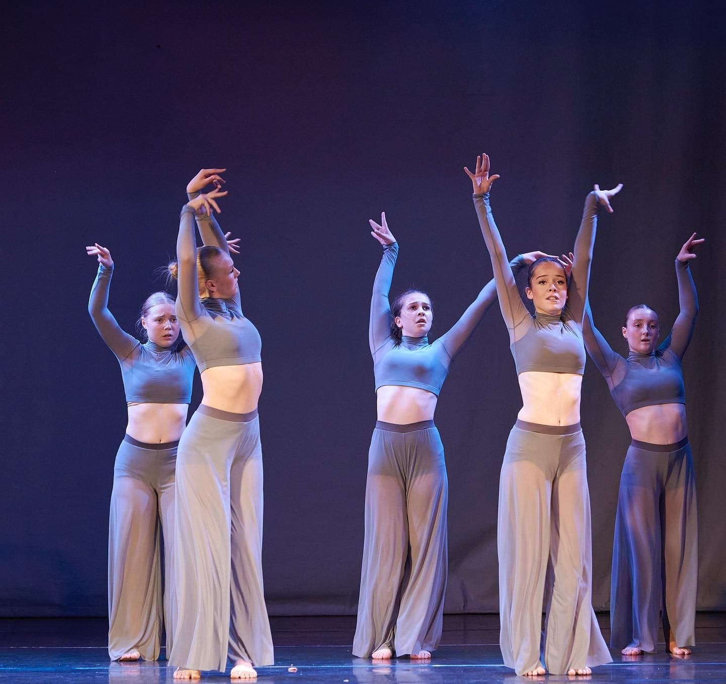 D2E Academy Contemporary class